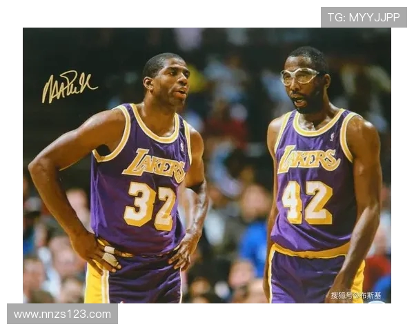 魔术师约翰逊传奇人生与篮球时代影响力深度解读